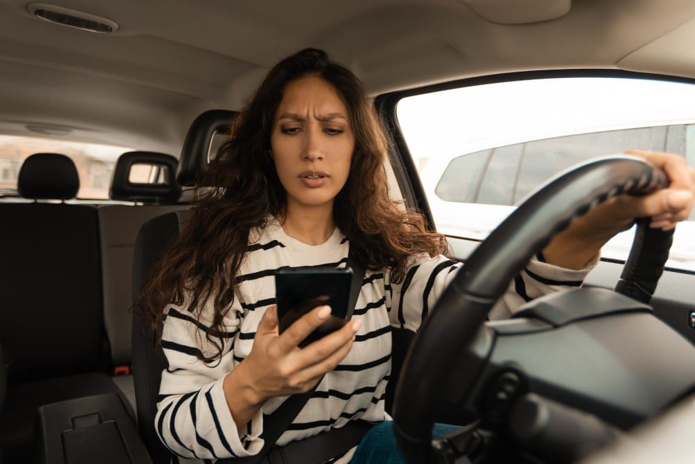 Talking on the Phone While Driving in Chicago