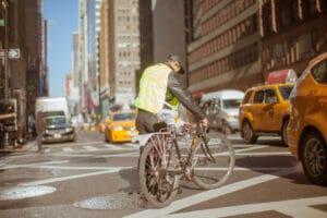 Sharing the Road A Guide for Chicago Drivers and Cyclists