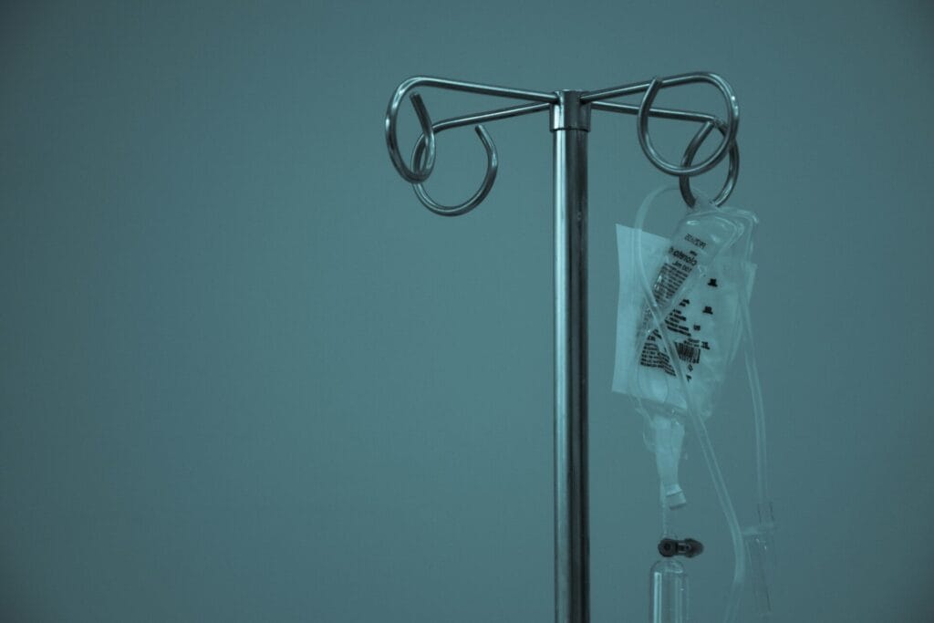 IV saline bag on hospital stand related to the Baxter recall